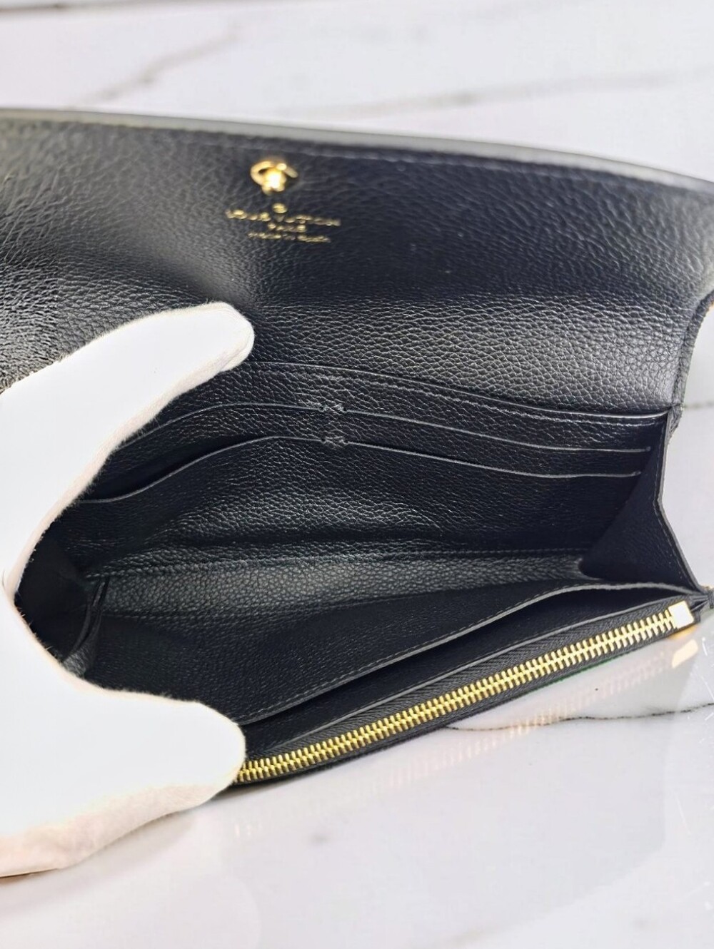 Louis Vuitton Emilie Monogram Empreinte Bicolor Long Wallet - Picture 13 of 16